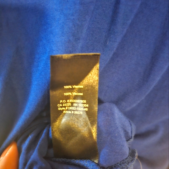 Talula - Aritzia T-Shirt - Picture 5 of 6